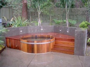 spacious-outdoor-hot-tubs-advantages-XN6Y3